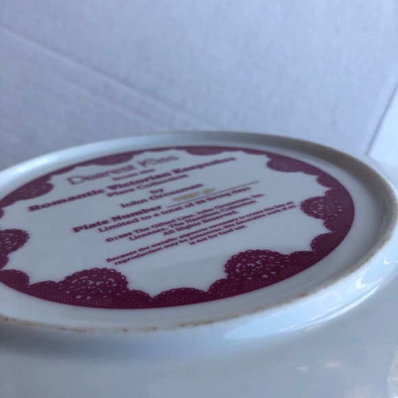 Victorian 1992 Dearest Kiss Collector's Wall Decor Art Plate - Picture 11 of 11